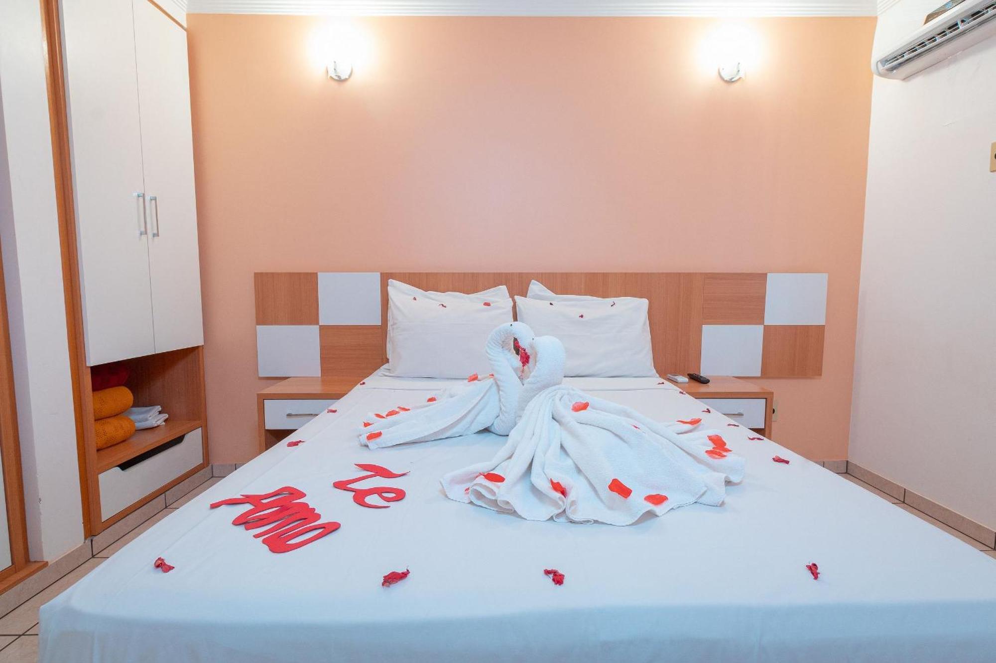 Diroma Fiori Apartment Caldas Novas Exterior photo